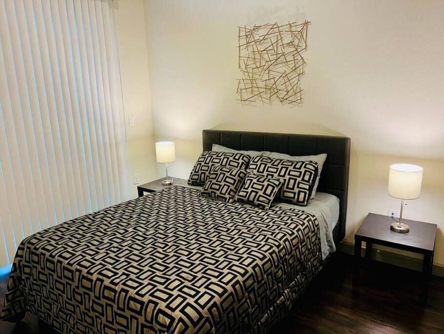 Apto 1 Bed - Kitchen - Free Parking Appartement Houston Buitenkant foto