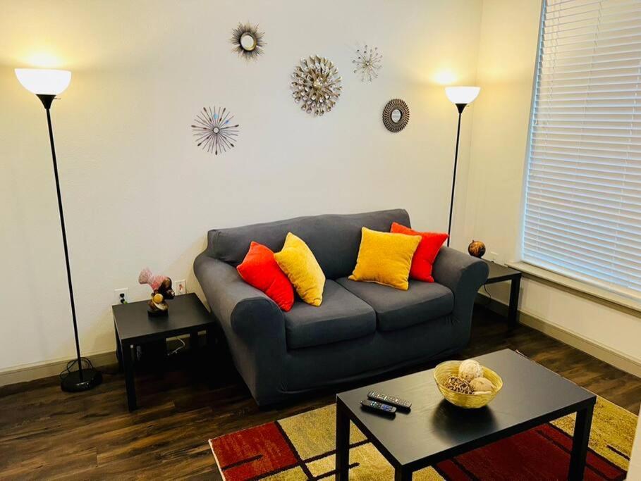 Apto 1 Bed - Kitchen - Free Parking Appartement Houston Buitenkant foto