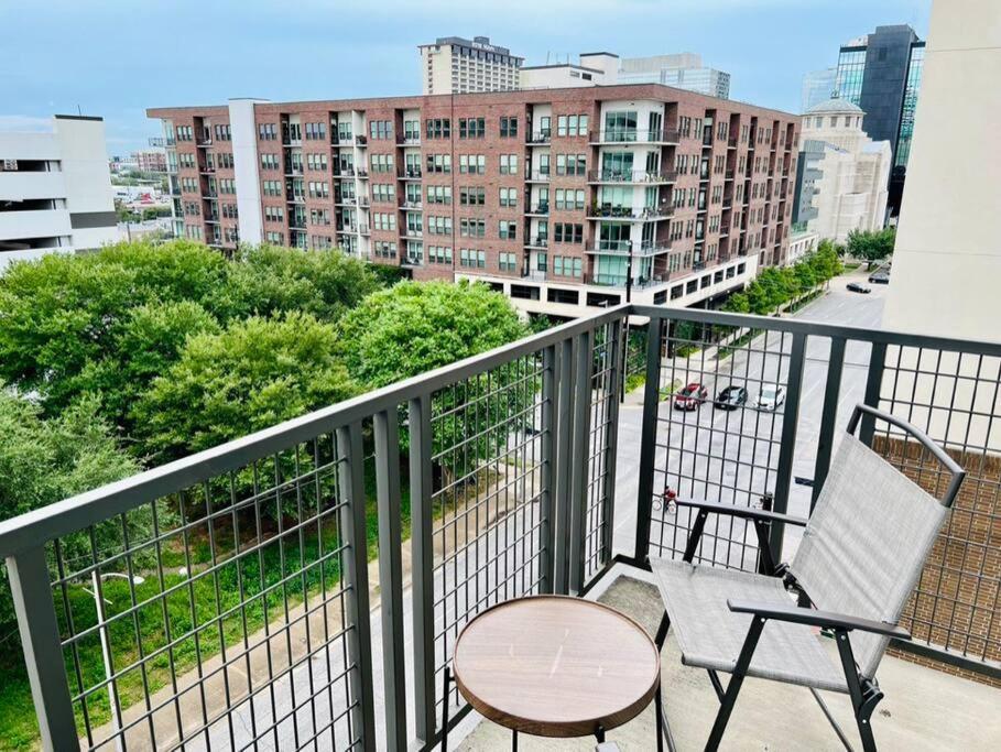 Apto 1 Bed - Kitchen - Free Parking Appartement Houston Buitenkant foto